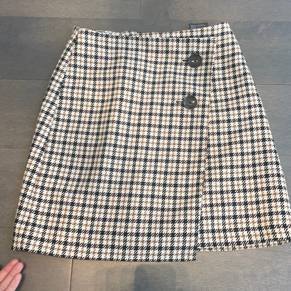 H&M Dresses & Skirts - Grid shirts